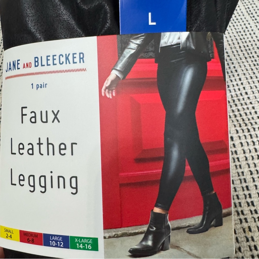 Faux leather leggings size larhe